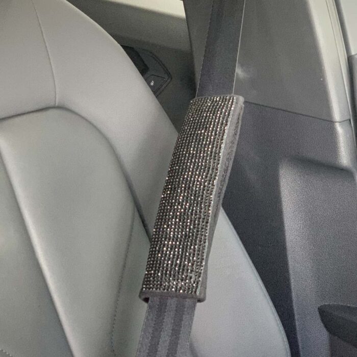 661: SEAT BELT PROTECTOR - BLACK WITH BLACK DIAMONDS - MAJIC PRODUCTS INC - Image 2